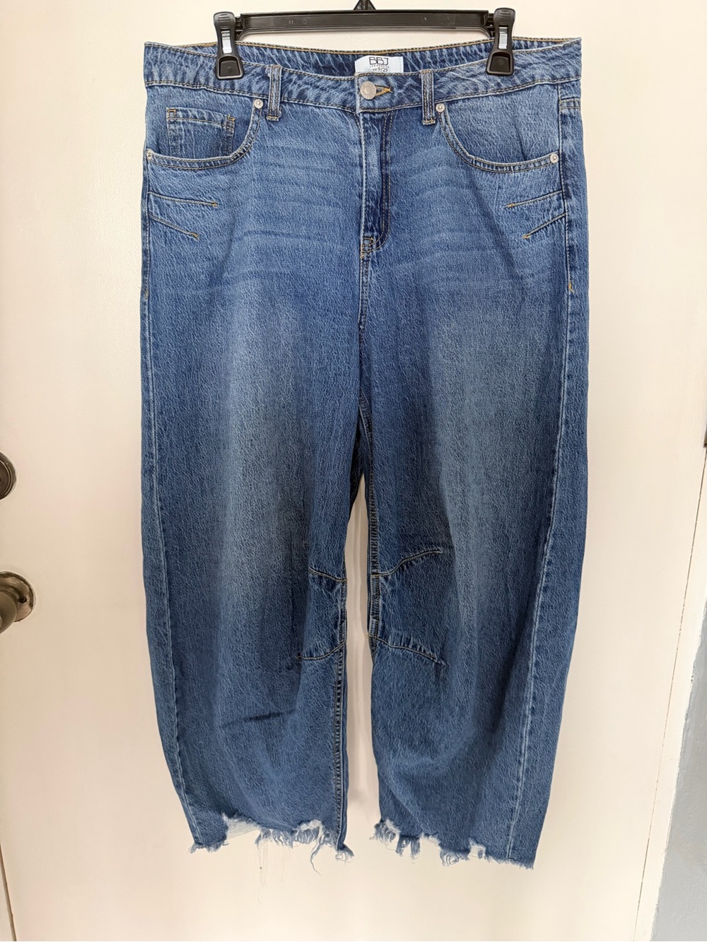 BBJ Los Angeles Crossover Waistband Baggy Jeans S 9 / 29 Asymmetric Frayed Hem
